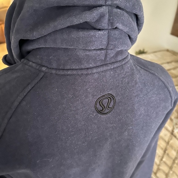 lululemon athletica Midnight Blue Teddy Jacket - Picture 8 of 10
